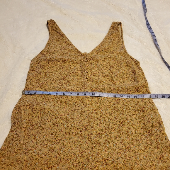 American Eagle Floral V-neck Sleeveless Romper - Picture 6 of 10